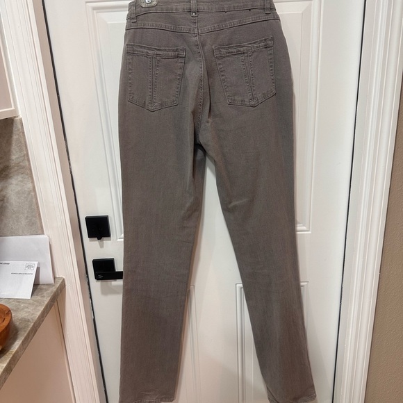 Grey denim jeans. Tall
Diamond denim
Olivia - Picture 6 of 6
